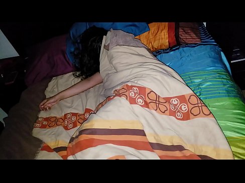 ❤️ Stepson ag bualadh lena leasmháthair óg agus í ina codladh. Físeán porn ag porn % ga.hqpornvideos.ru% ❌❤