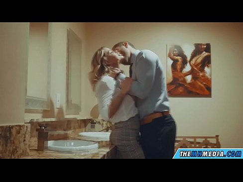 ❤️ Nuair a mheallann blonde busty tú i seomra scíthe poiblí Físeán porn ag porn % ga.hqpornvideos.ru% ❌❤